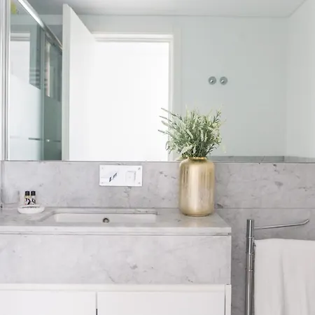 Plum Guide - The Atlantic Apartment *